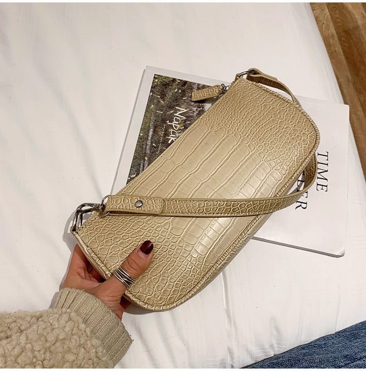 Eclipse Croco Baguette – Zipper & Croc Texture