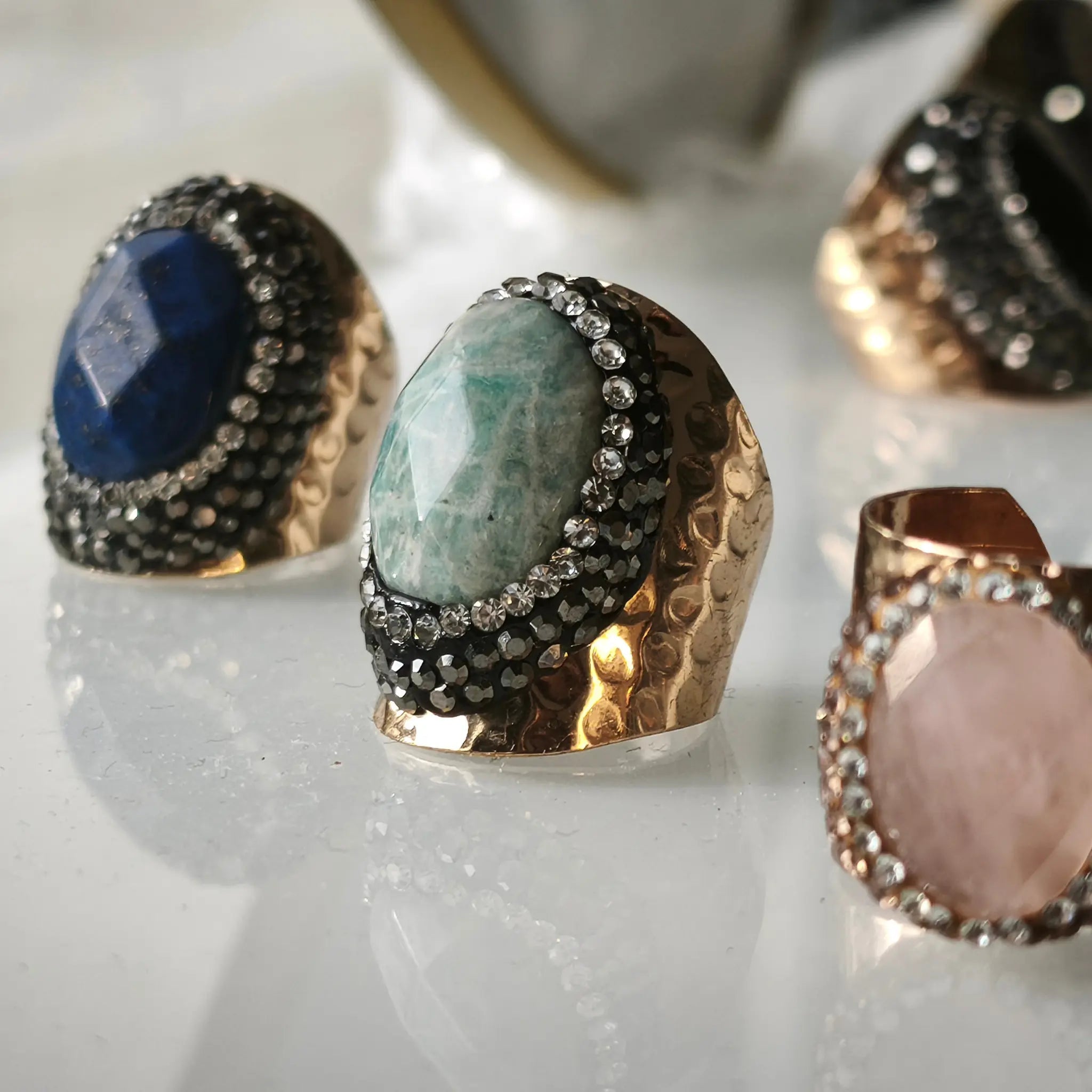 Bague VICTORIA avec Pierre Naturelle - KASANEL