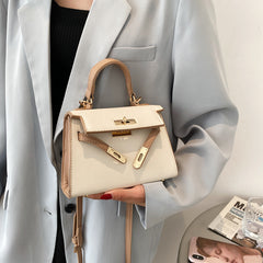 Nova Top-Handle – Structured Silhouette & Gold Lock